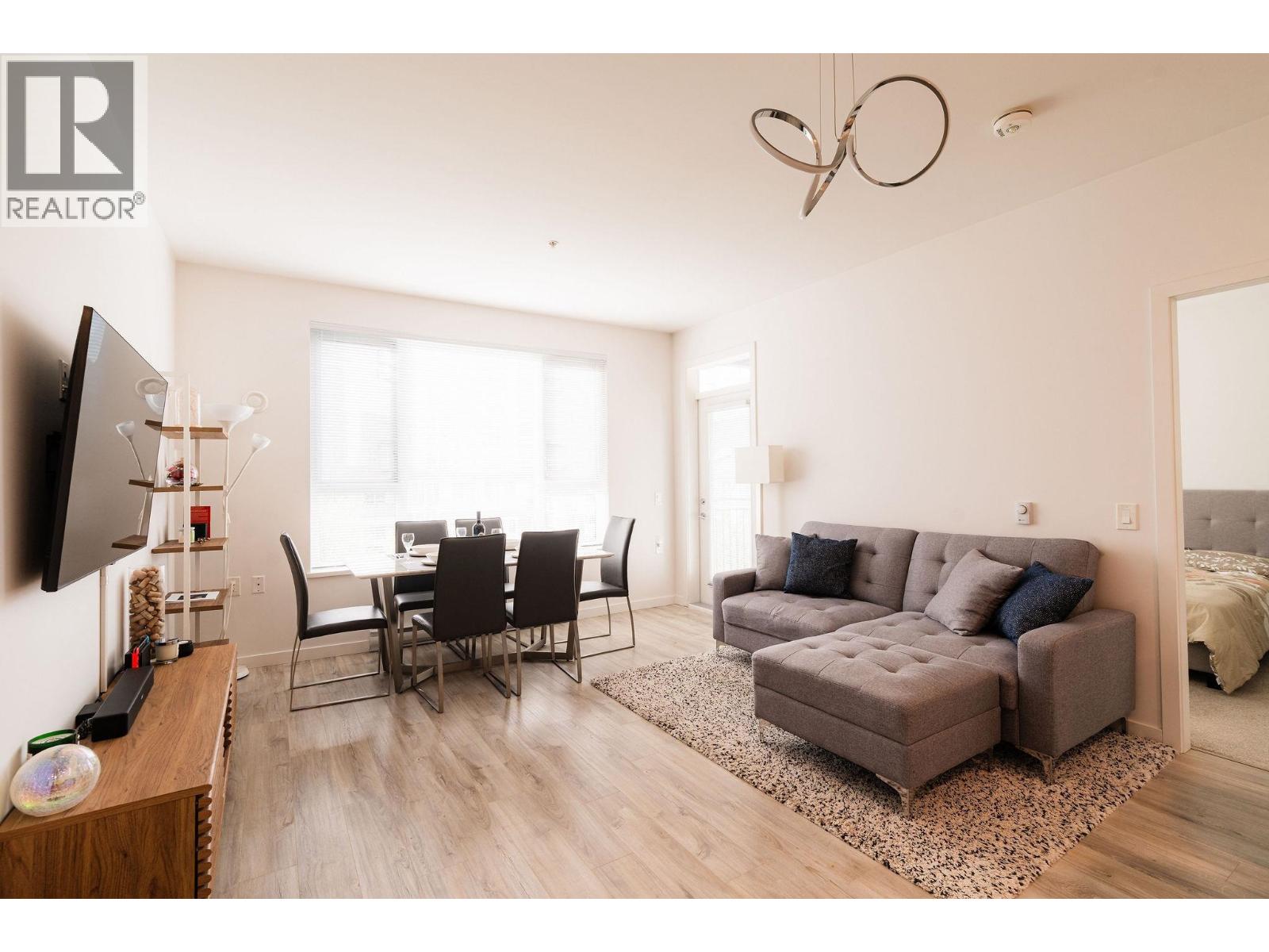 302 621 Regan Avenue, Coquitlam, British Columbia  V3J 0K1 - Photo 7 - R3114107