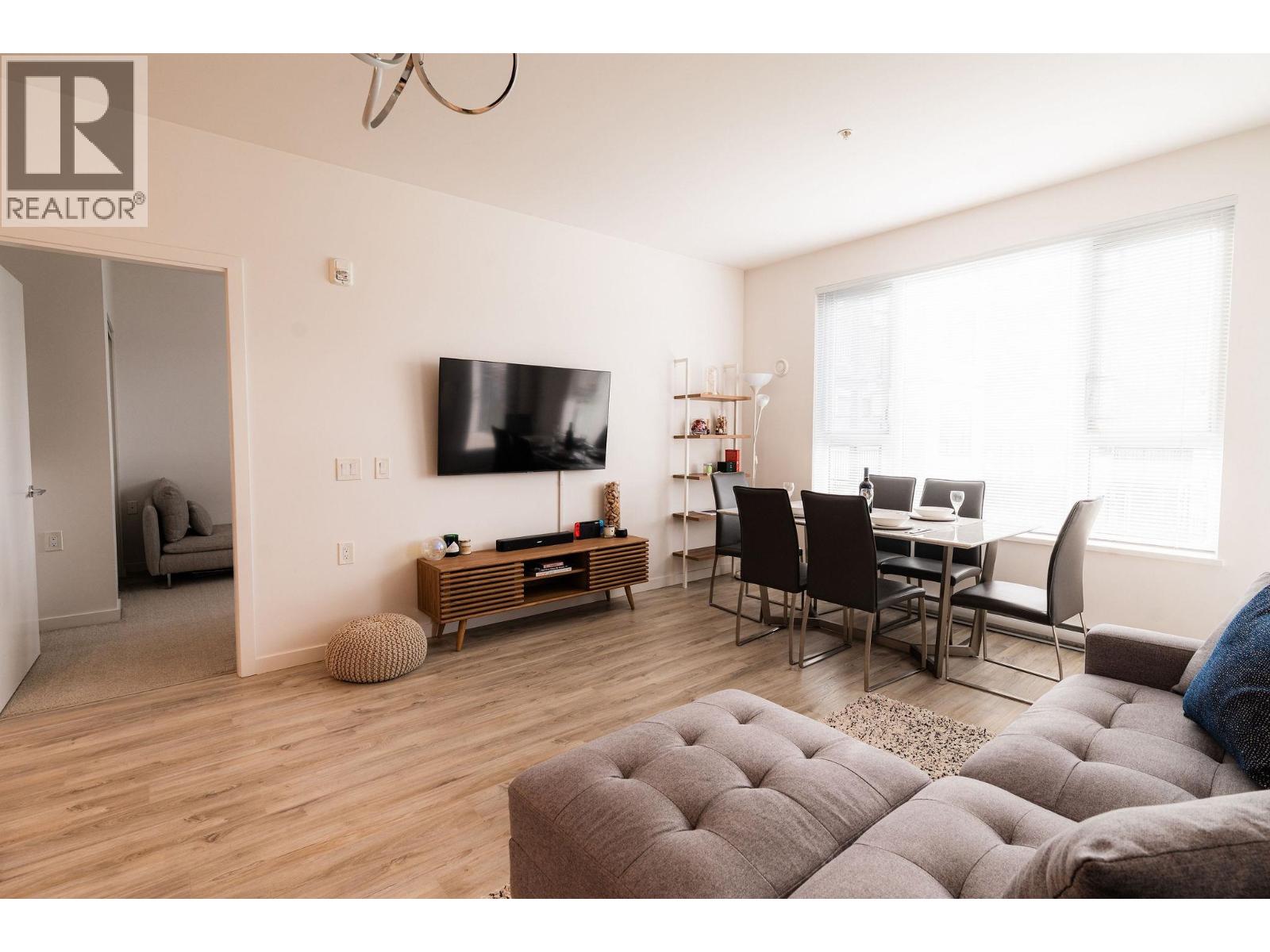 302 621 Regan Avenue, Coquitlam, British Columbia  V3J 0K1 - Photo 8 - R3114107