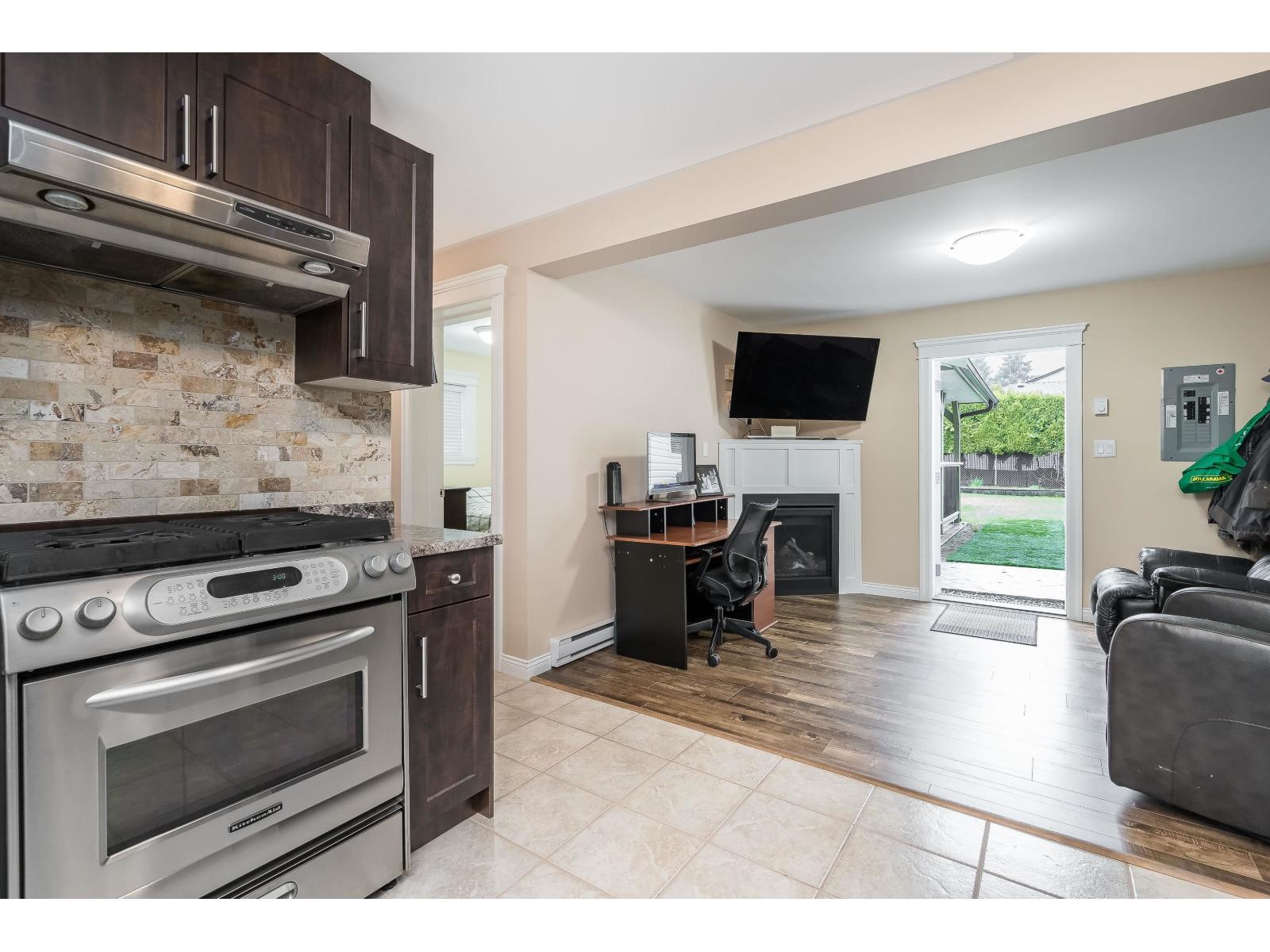 5751 246b Street, Langley, British Columbia  V2Z 1H2 - Photo 32 - R3101266