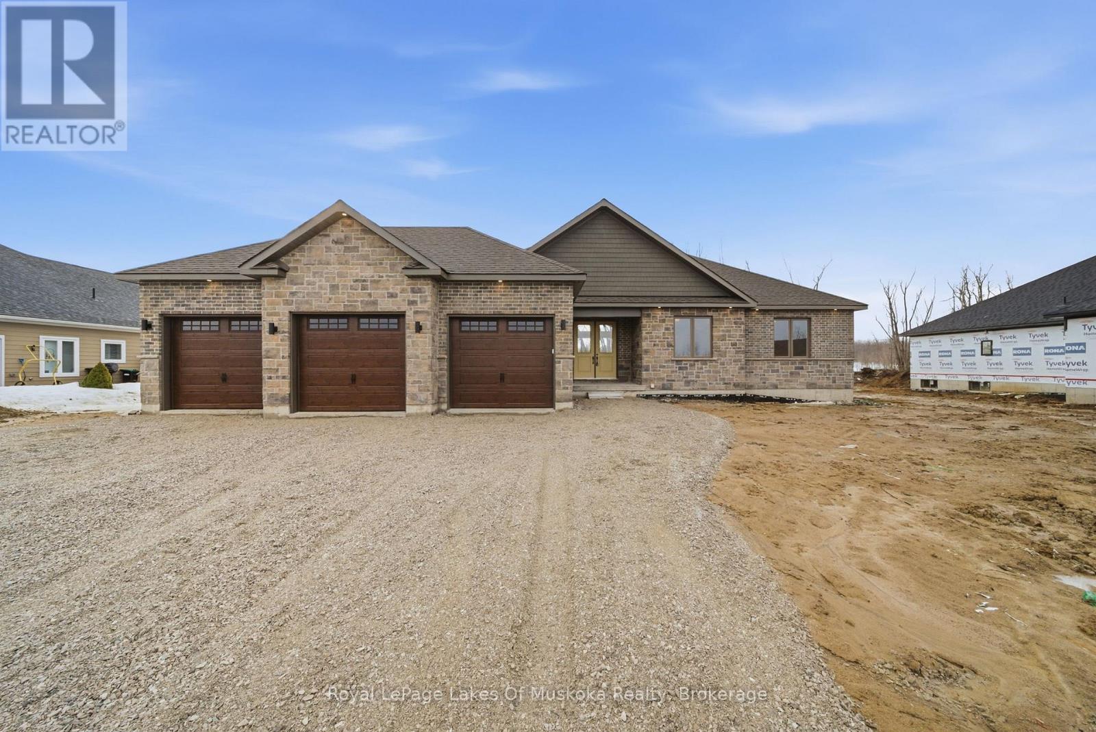 19 Henry Ball Court, Oro-Medonte (Warminster), Ontario  L0K 2G1 - Photo 2 - S13026698