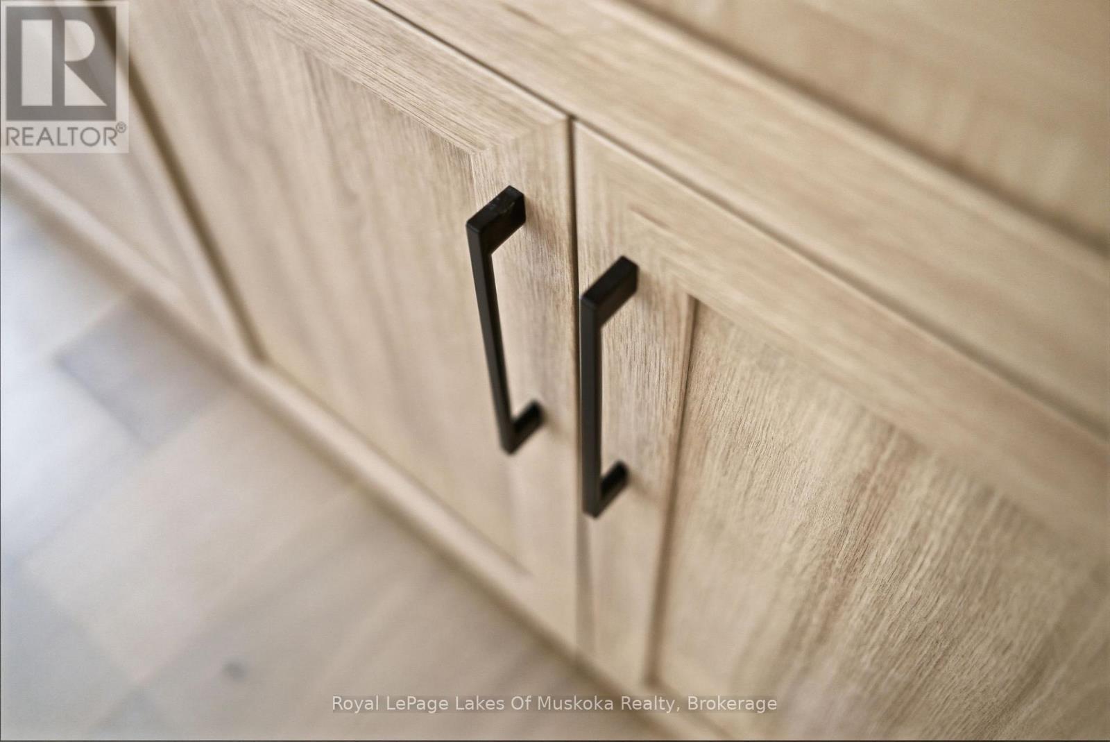 19 Henry Ball Court, Oro-Medonte (Warminster), Ontario  L0K 2G1 - Photo 22 - S13026698