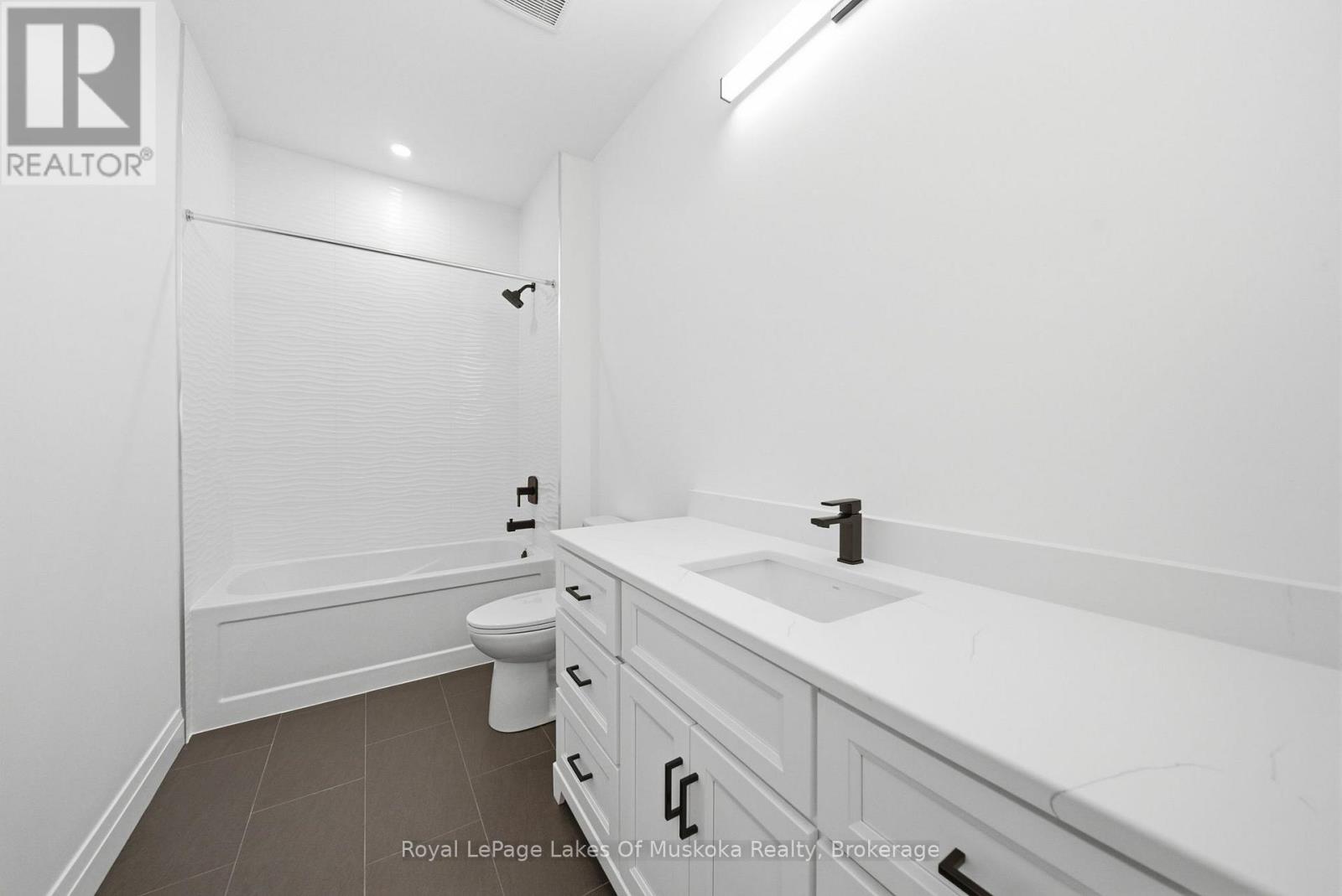 19 Henry Ball Court, Oro-Medonte (Warminster), Ontario  L0K 2G1 - Photo 30 - S13026698