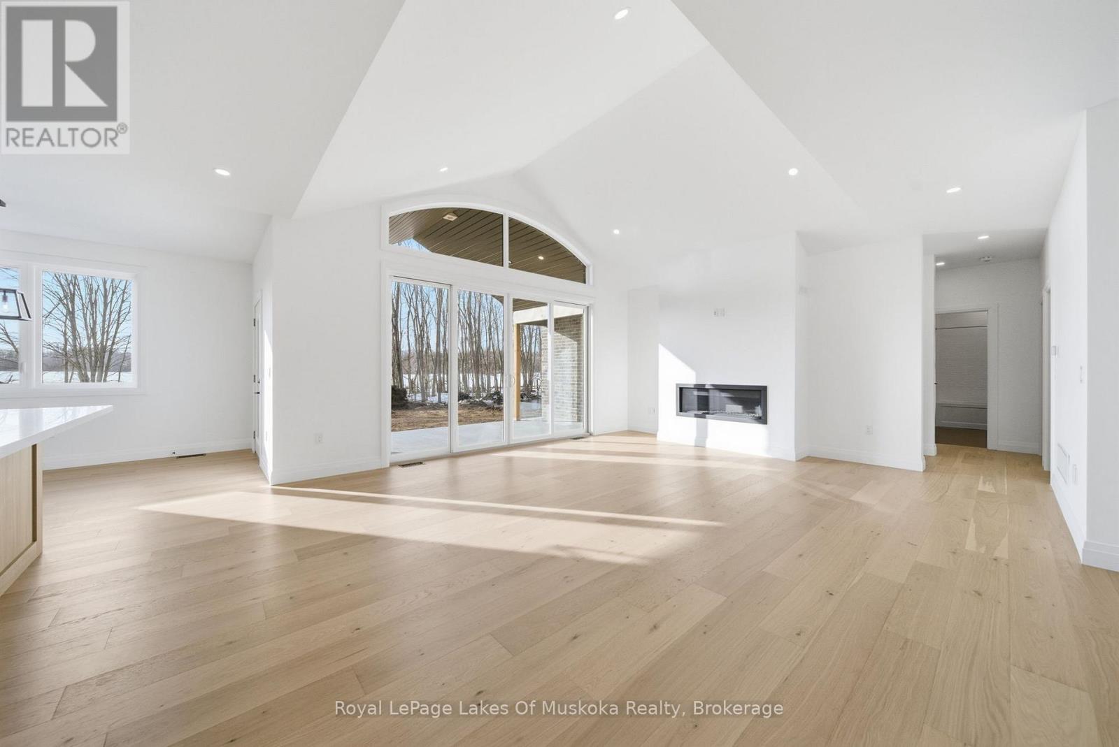 19 Henry Ball Court, Oro-Medonte (Warminster), Ontario  L0K 2G1 - Photo 8 - S13026698