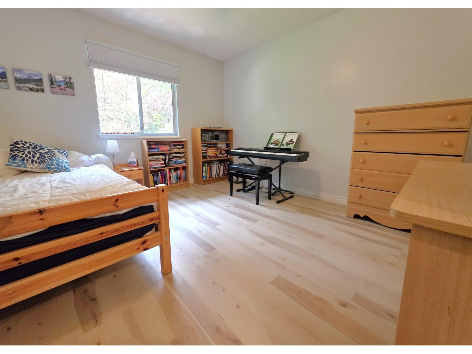 8412 213th Street, Langley, British Columbia  V1M 2J1 - Photo 19 - R3111080