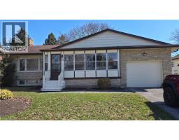 35 BRADLEY Drive, Kitchener, Ontario