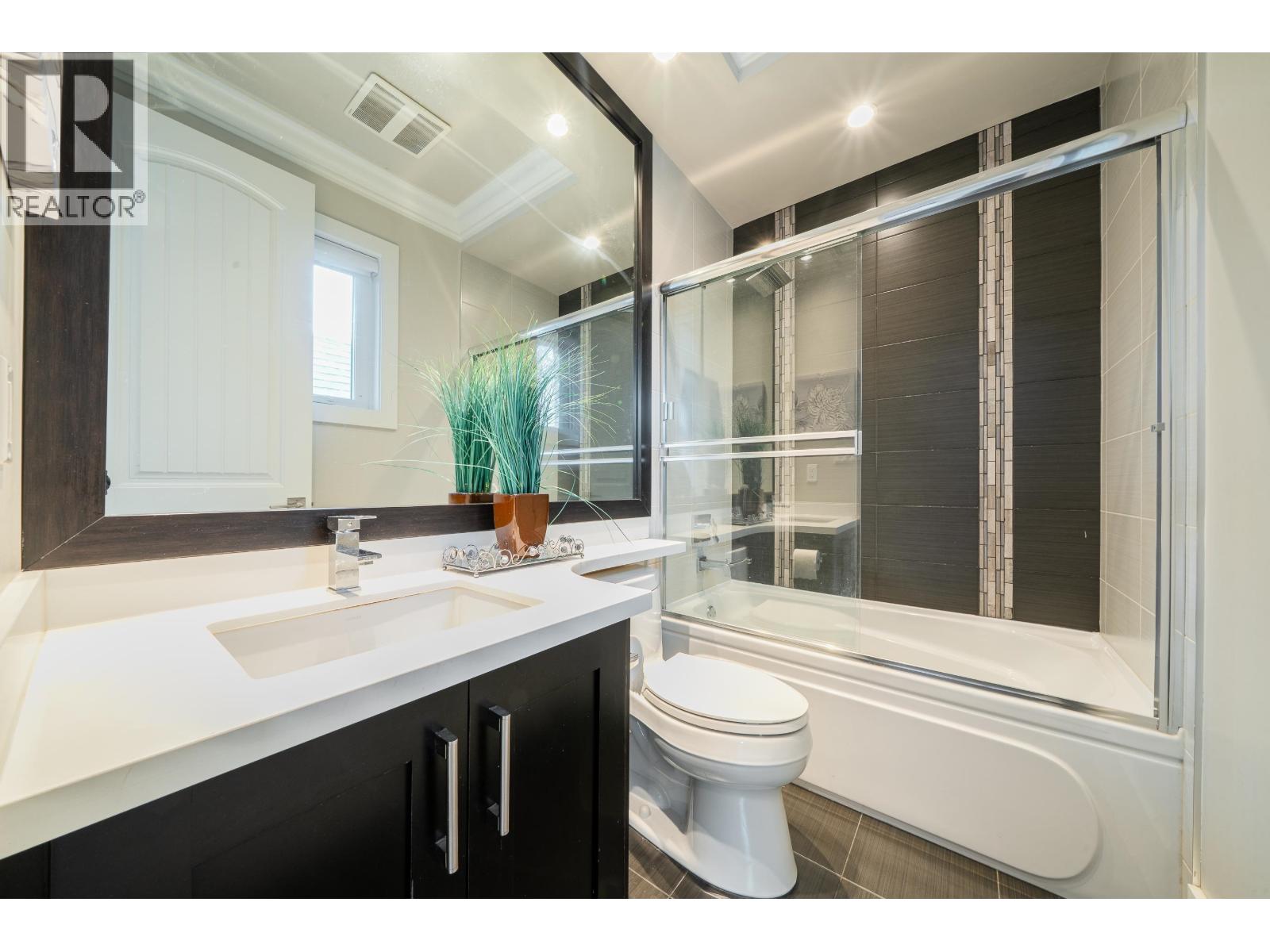 9240 Chapmond Crescent, Richmond, British Columbia  V7E 1M5 - Photo 31 - R3114104