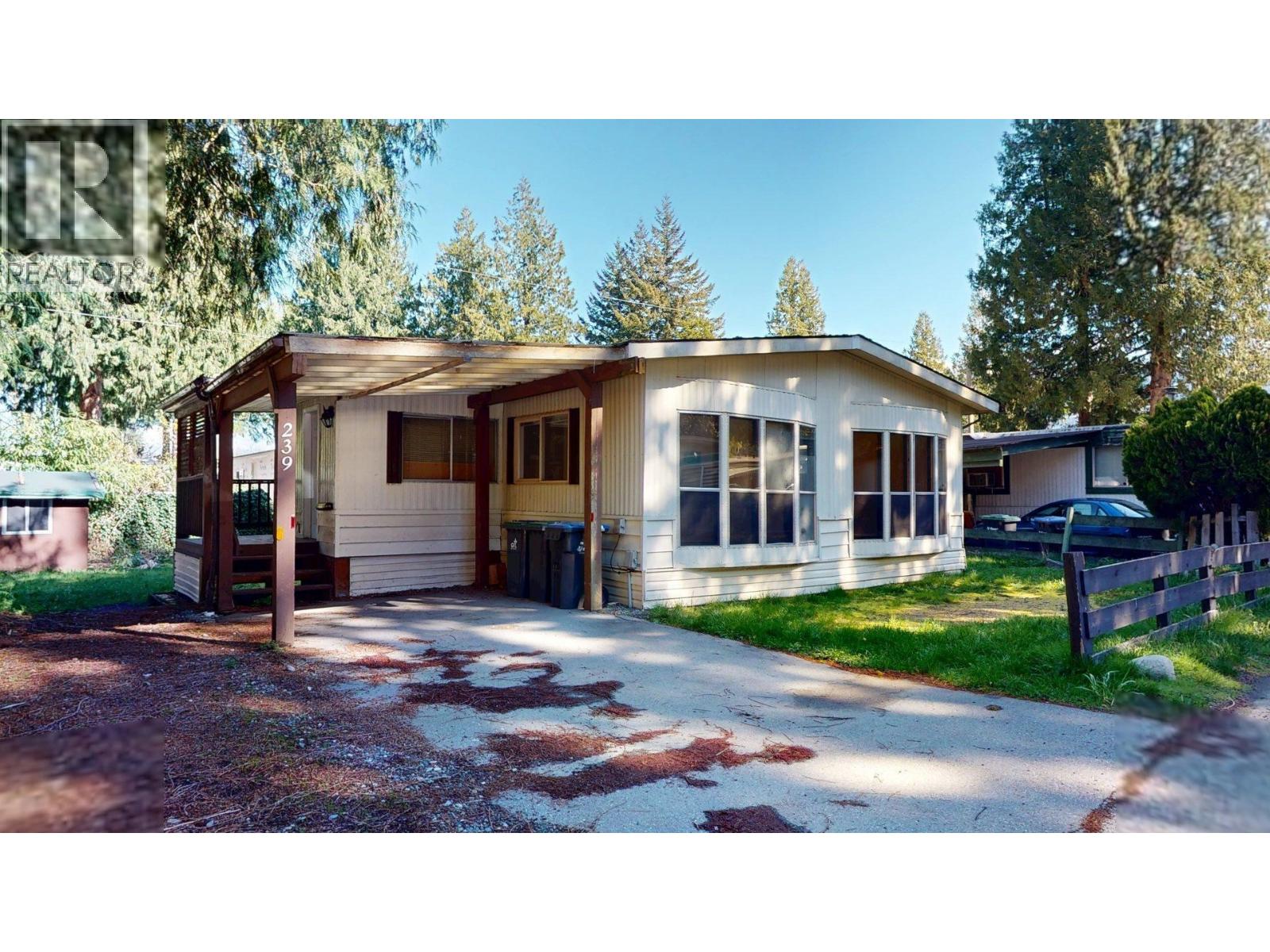 239 1830 Mamquam Road, Squamish, British Columbia  V0N 1T0 - Photo 2 - R3114111