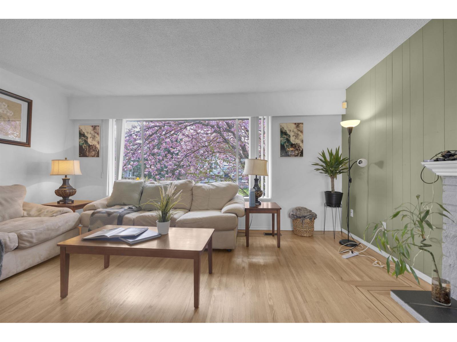 11064 Swan Crescent, Surrey, British Columbia  V3R 5B6 - Photo 3 - R3113572