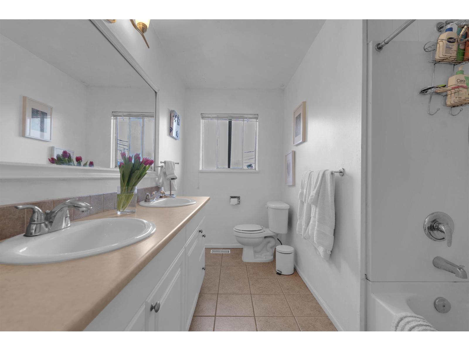 11064 Swan Crescent, Surrey, British Columbia  V3R 5B6 - Photo 12 - R3113572