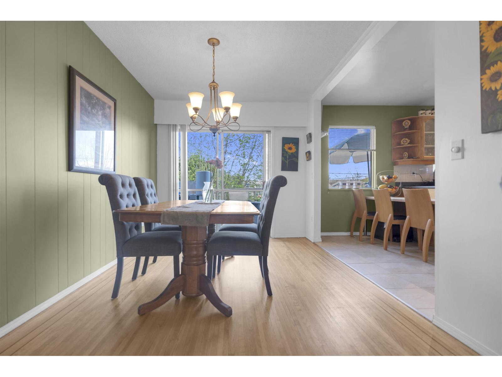 11064 Swan Crescent, Surrey, British Columbia  V3R 5B6 - Photo 2 - R3113572