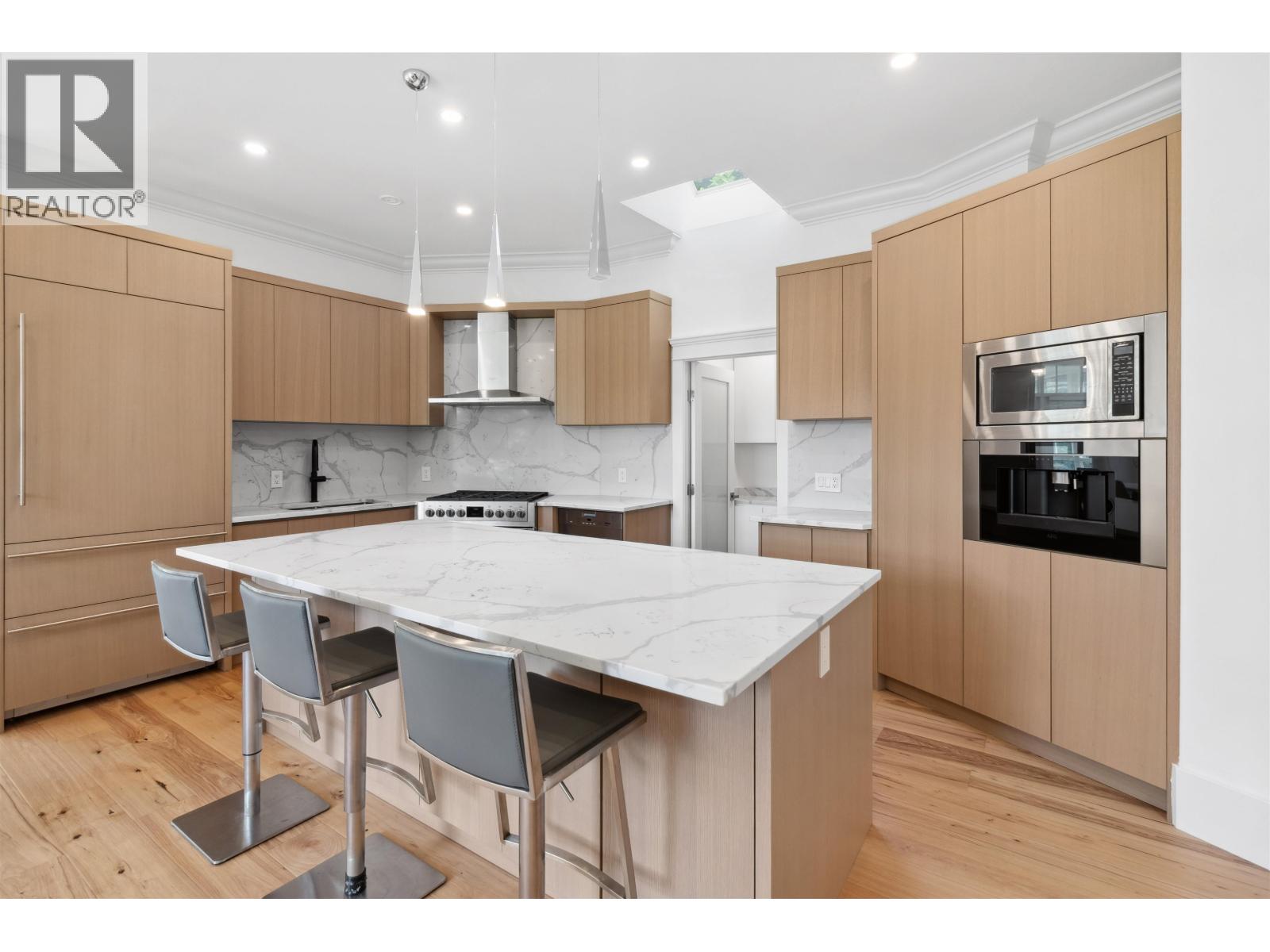 4379 Ross Crescent, West Vancouver, British Columbia  V7W 1B3 - Photo 5 - R3114141