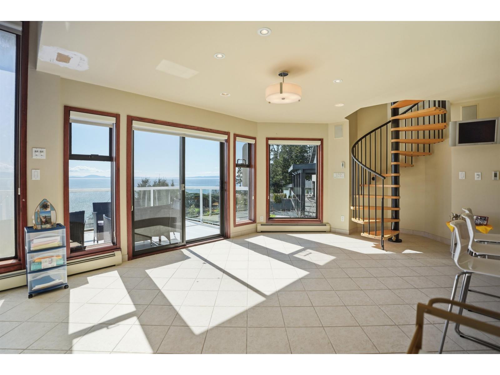 13576 13a Avenue, White Rock, British Columbia  V4A 1C4 - Photo 13 - R3102796