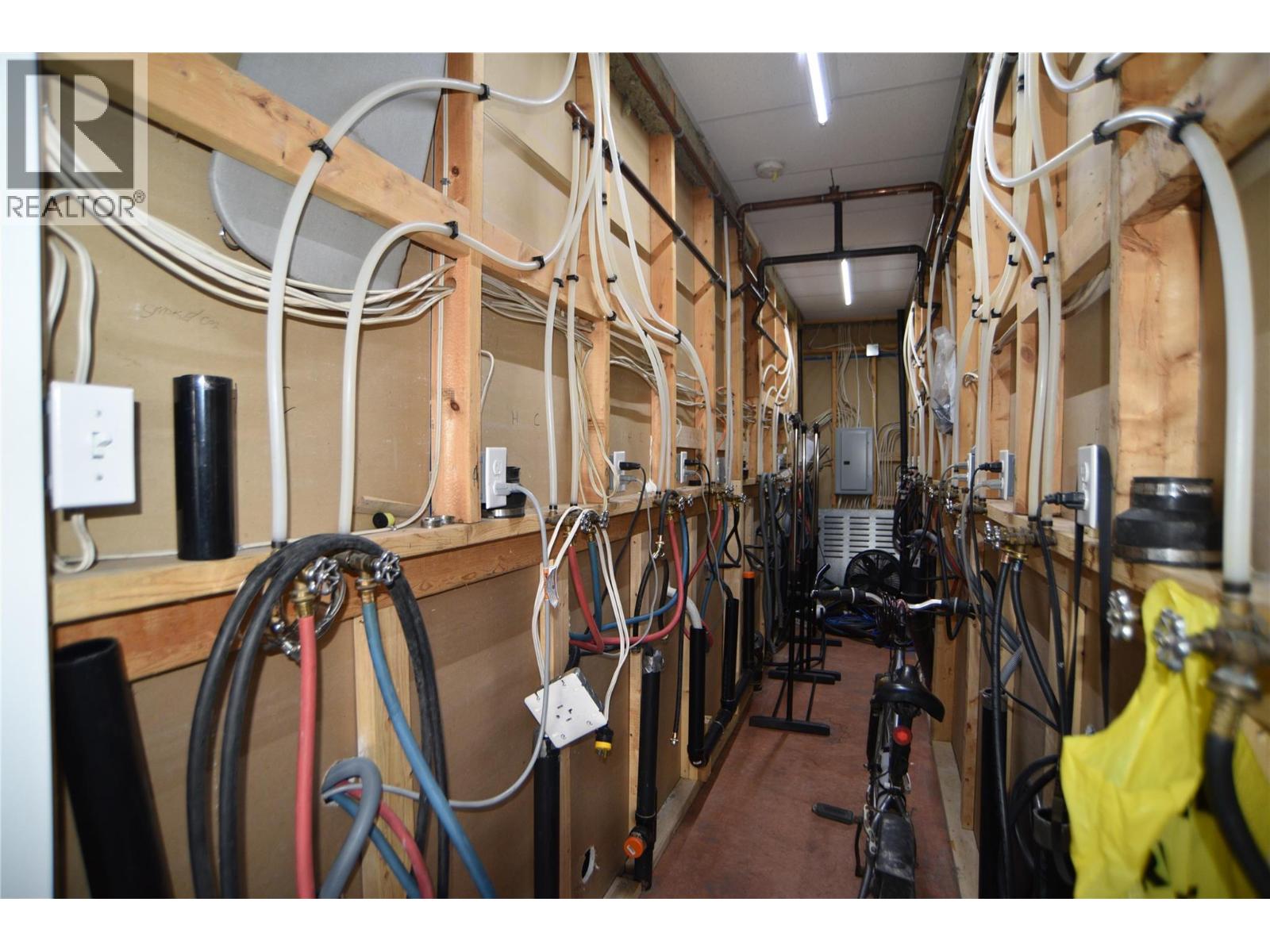 1983 Columbia Avenue Unit# 118, Castlegar, British Columbia  V1N 2W8 - Photo 12 - 10384226