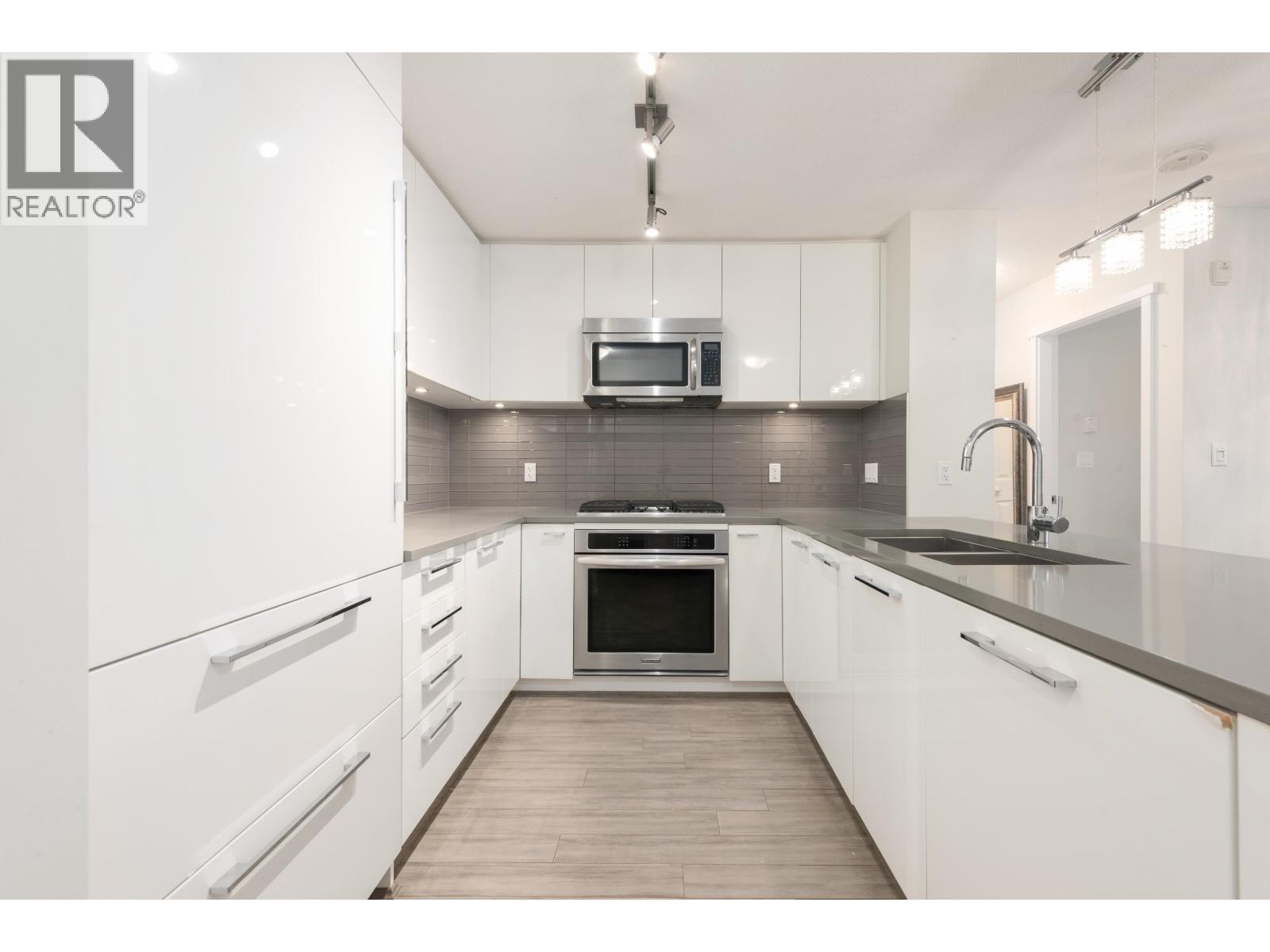 305 1128 Kensal Place, Coquitlam, British Columbia  V3B 0J2 - Photo 11 - R3113970