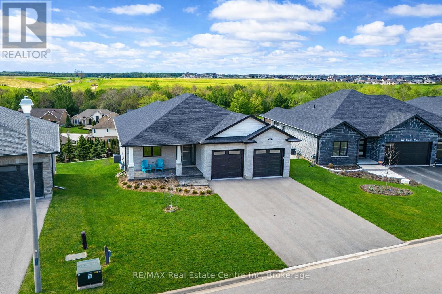 14 FAITH DRIVE, Mapleton, Ontario