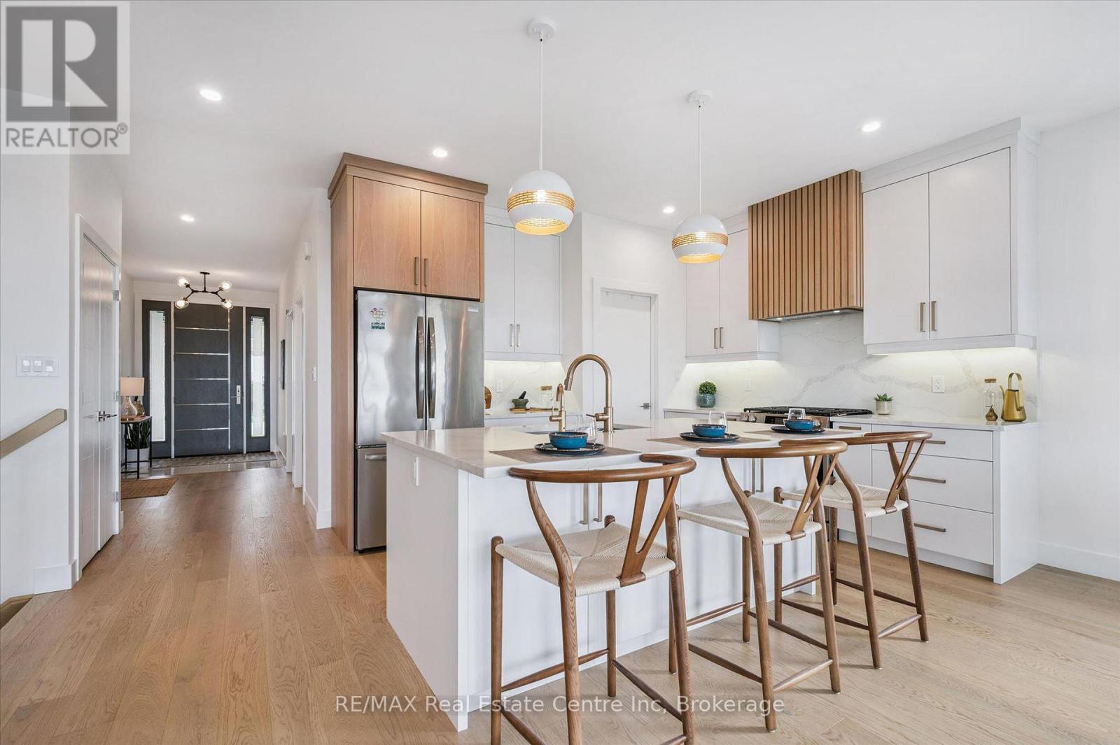 14 Faith Drive, Mapleton, Ontario  N0G 1P0 - Photo 3 - X13026796