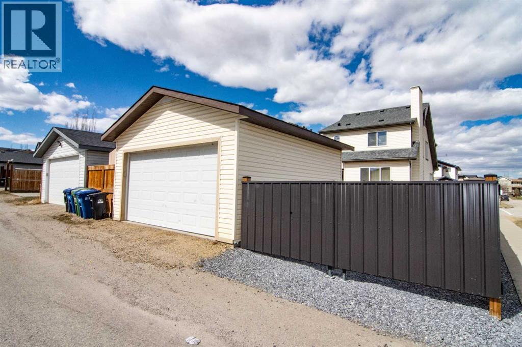 2275 Reunion Street Nw, Airdrie, Alberta  T2B 0H2 - Photo 5 - A2303665