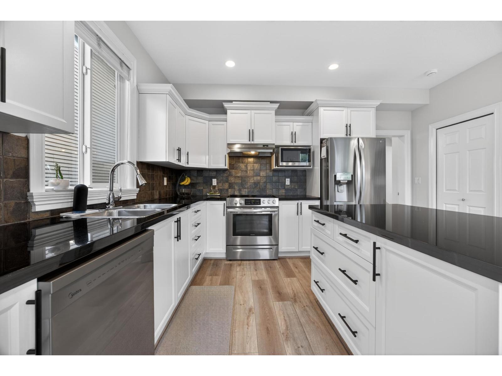 19485 66a Avenue, Surrey, British Columbia  V4N 0C3 - Photo 12 - R3114190