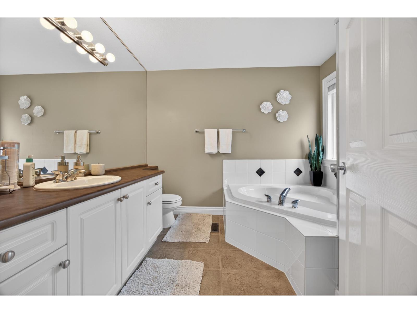 19485 66a Avenue, Surrey, British Columbia  V4N 0C3 - Photo 19 - R3114190