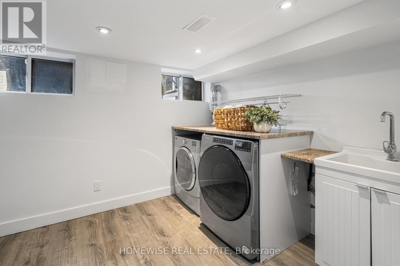 220 Robina Avenue, Toronto (Oakwood Village), Ontario  M6C 3Z1 - Photo 18 - C13026726