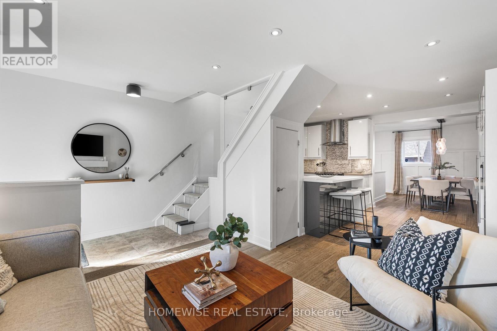 220 Robina Avenue, Toronto (Oakwood Village), Ontario  M6C 3Z1 - Photo 4 - C13026726