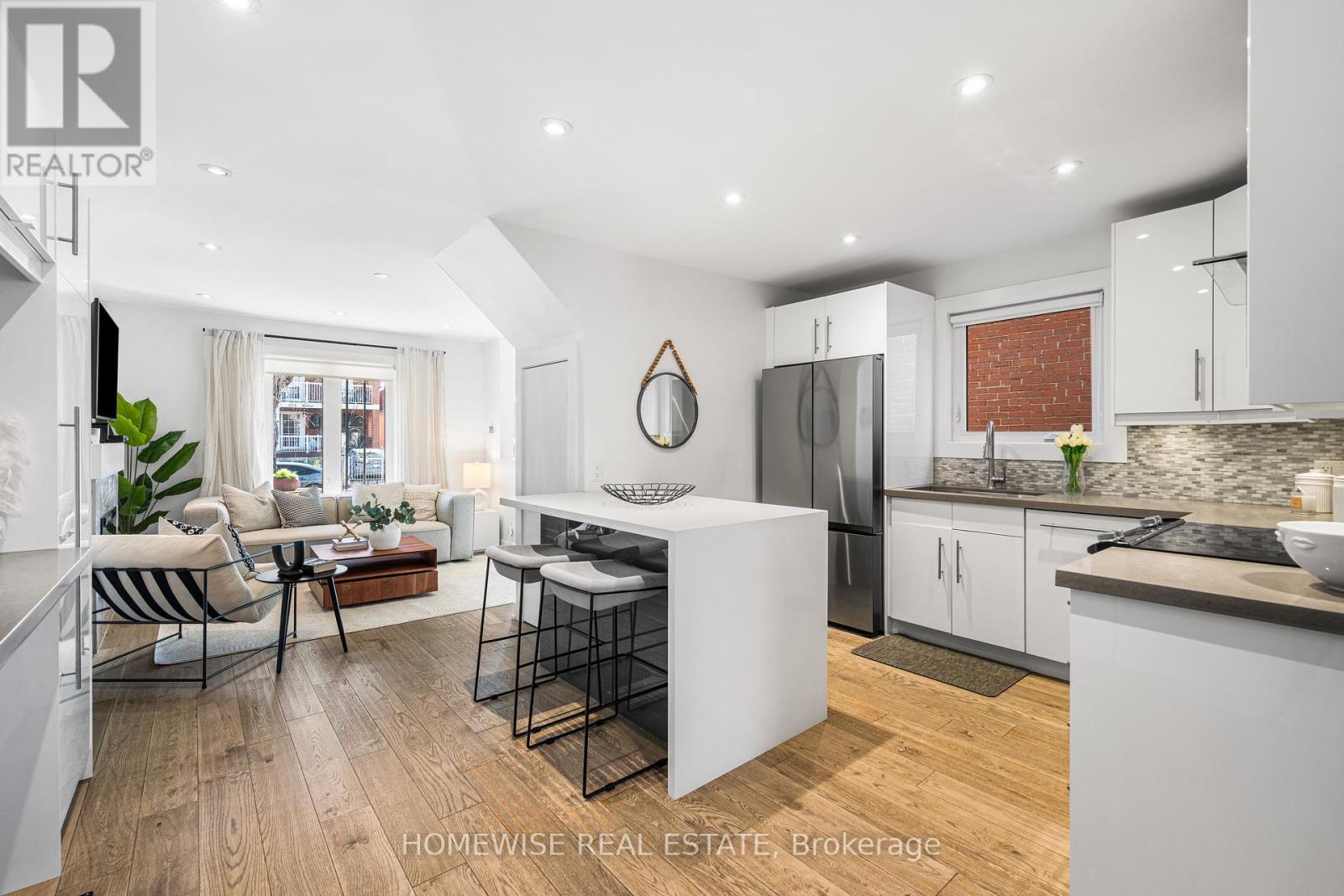 220 Robina Avenue, Toronto (Oakwood Village), Ontario  M6C 3Z1 - Photo 7 - C13026726