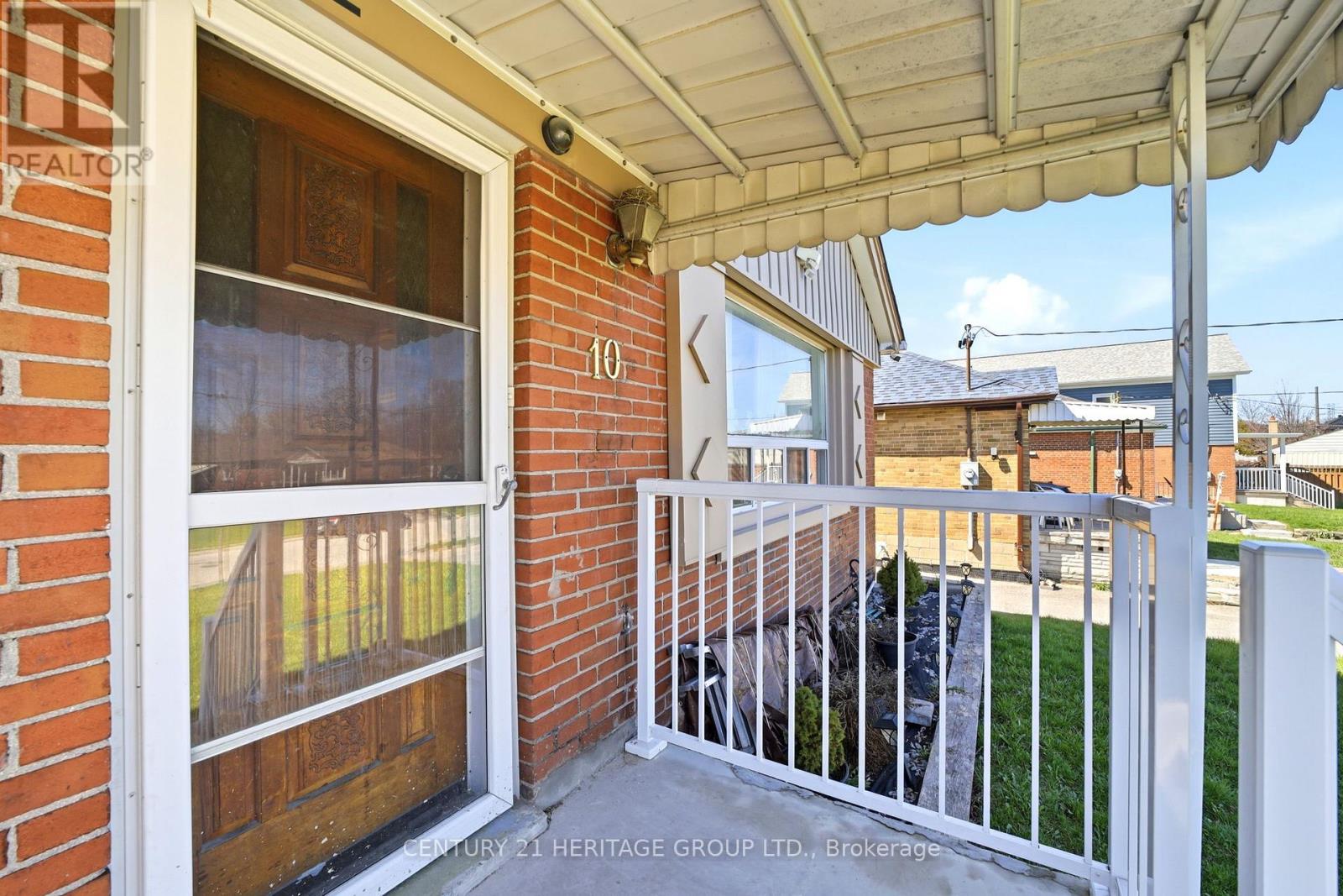 10 Garthwood Drive, Toronto (Kennedy Park), Ontario  M1K 2J5 - Photo 4 - E13026708