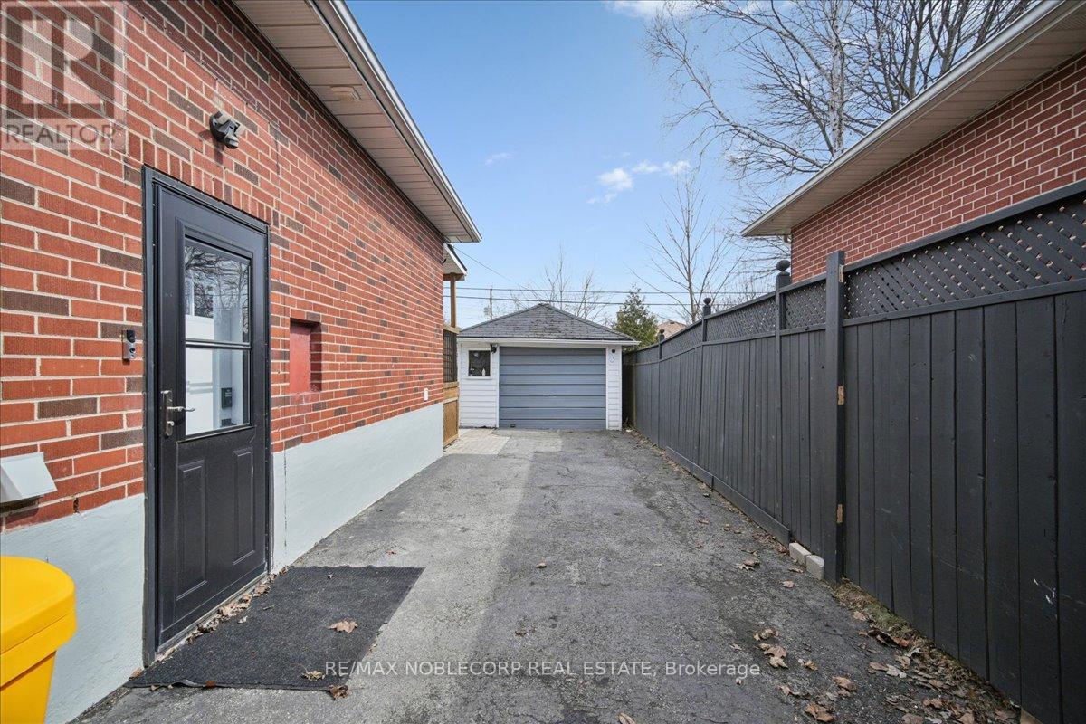 259 Farewell Street, Oshawa, Ontario  L1H 6L8 - Photo 32 - E13026800