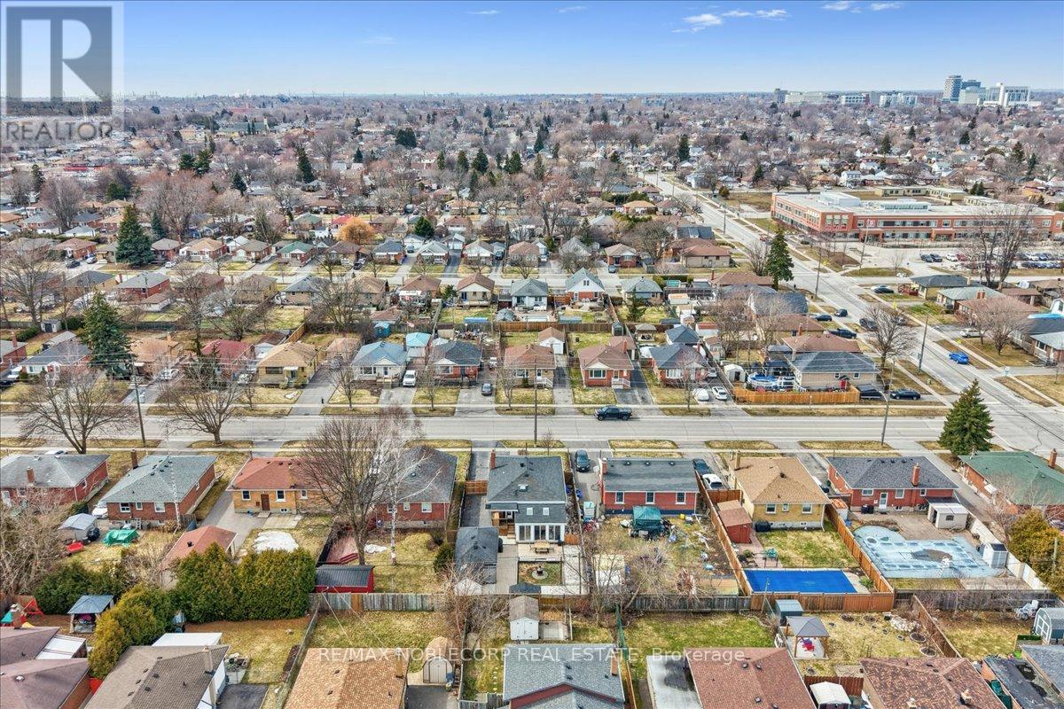 259 Farewell Street, Oshawa, Ontario  L1H 6L8 - Photo 36 - E13026800