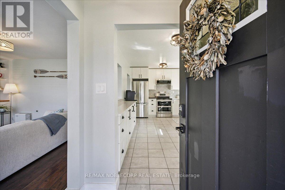 259 Farewell Street, Oshawa, Ontario  L1H 6L8 - Photo 6 - E13026800