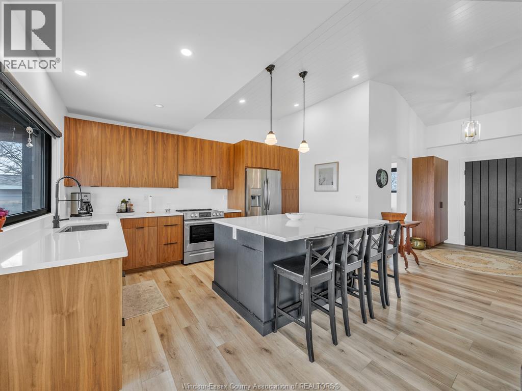 116 East Beach, Leamington, Ontario  N8H 3V7 - Photo 5 - 26008824