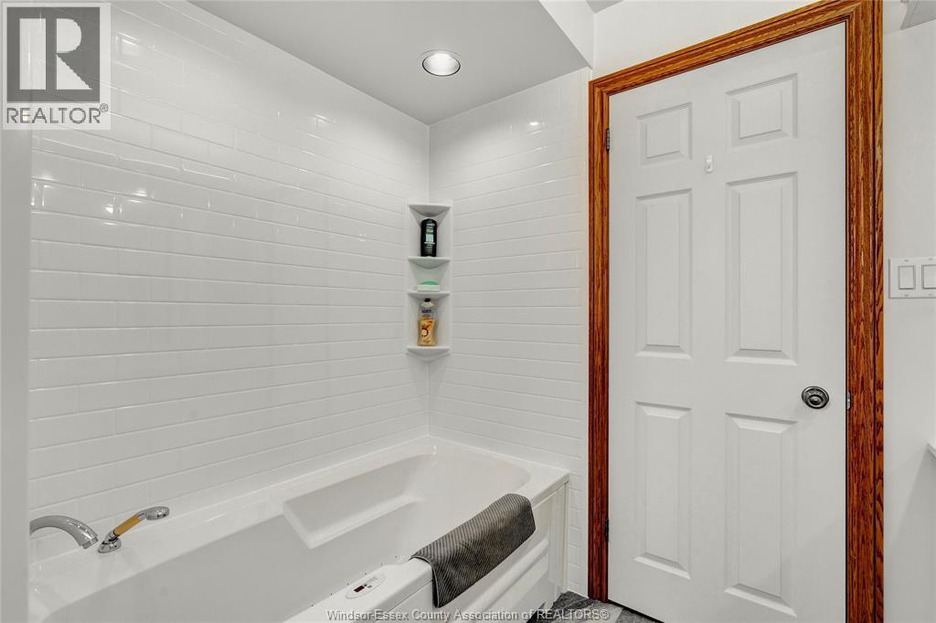 273 County Rd 31, Lakeshore, Ontario  N8L 1L3 - Photo 15 - 26008805