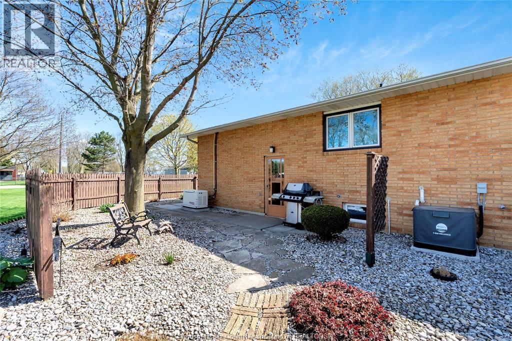 273 County Rd 31, Lakeshore, Ontario  N8L 1L3 - Photo 37 - 26008805