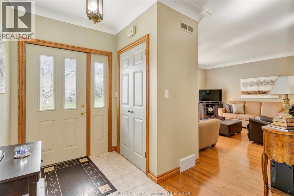 273 County Rd 31, Lakeshore, Ontario  N8L 1L3 - Photo 4 - 26008805