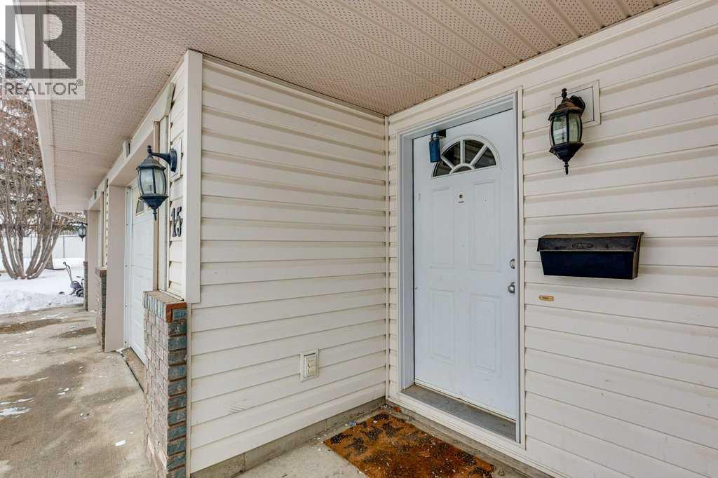 15 Kerry Wood Mews, Red Deer, Alberta  T4N 7B8 - Photo 9 - A2290004