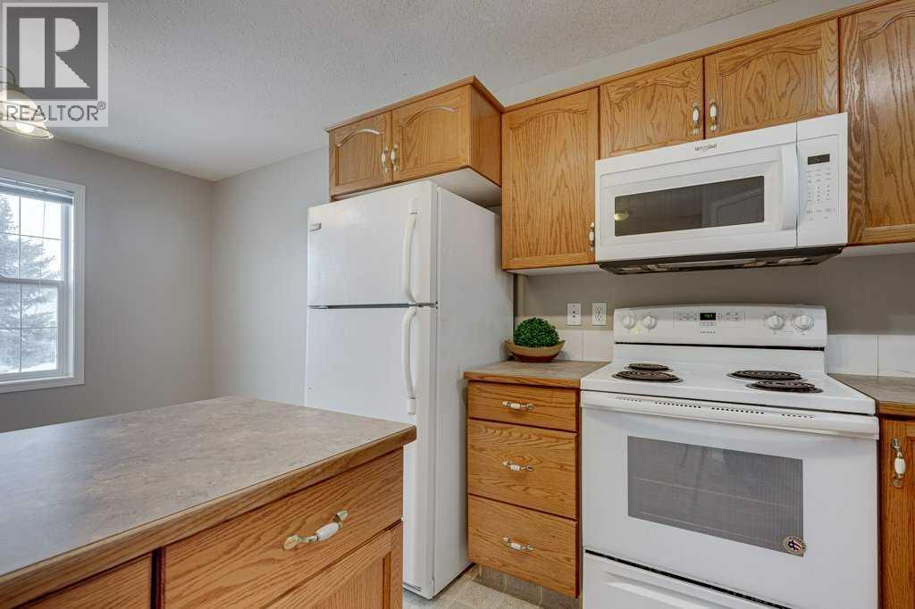 15 Kerry Wood Mews, Red Deer, Alberta  T4N 7B8 - Photo 16 - A2290004