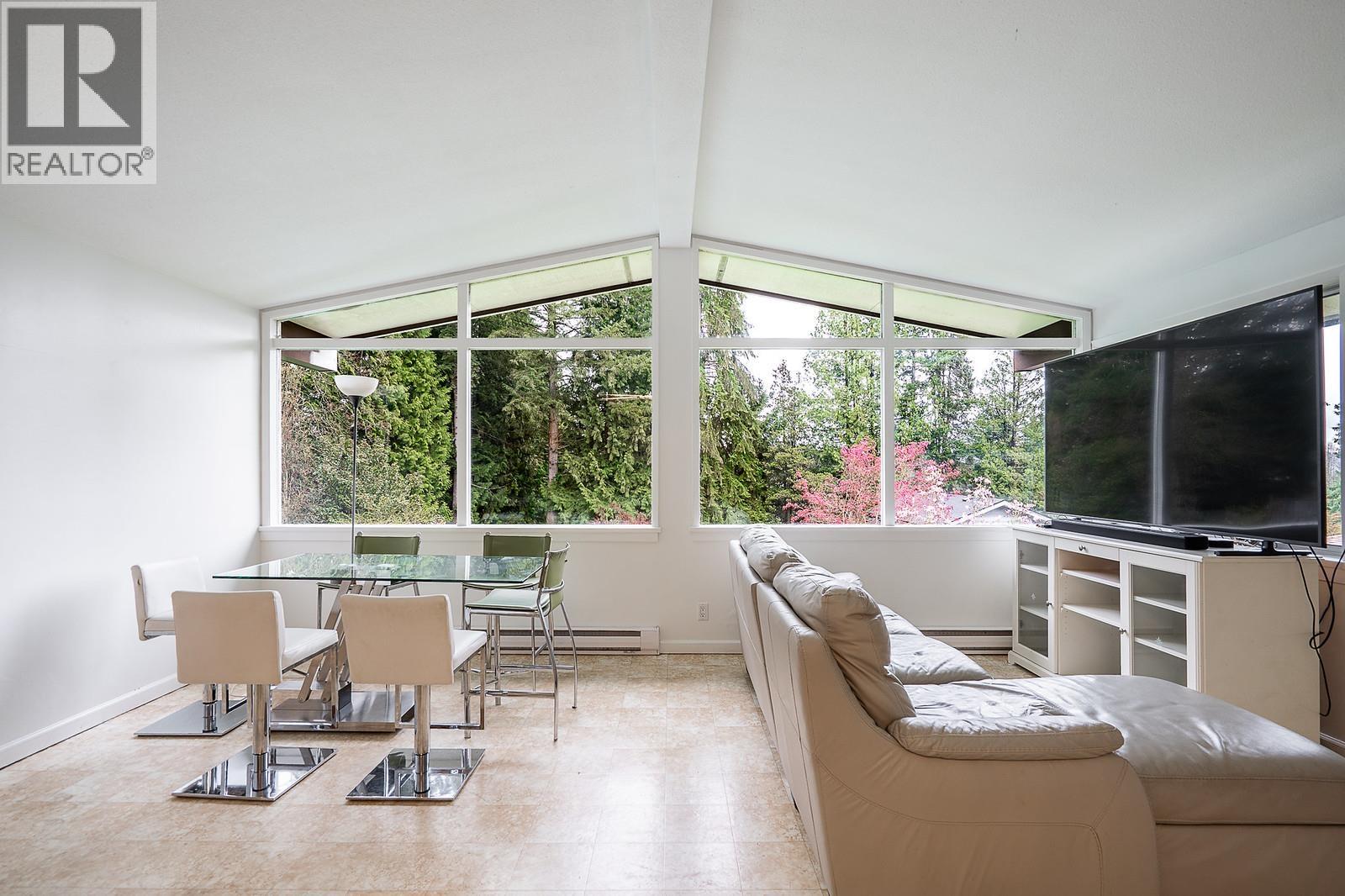 1440 Mountain Highway, North Vancouver, British Columbia  V7J 2M3 - Photo 13 - R3113463