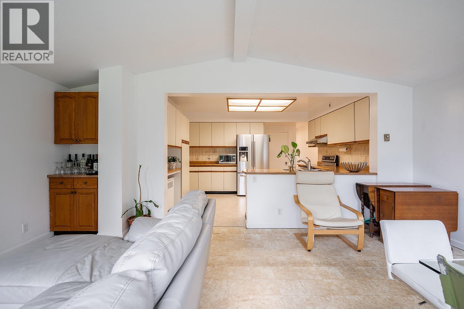 1440 Mountain Highway, North Vancouver, British Columbia  V7J 2M3 - Photo 14 - R3113463