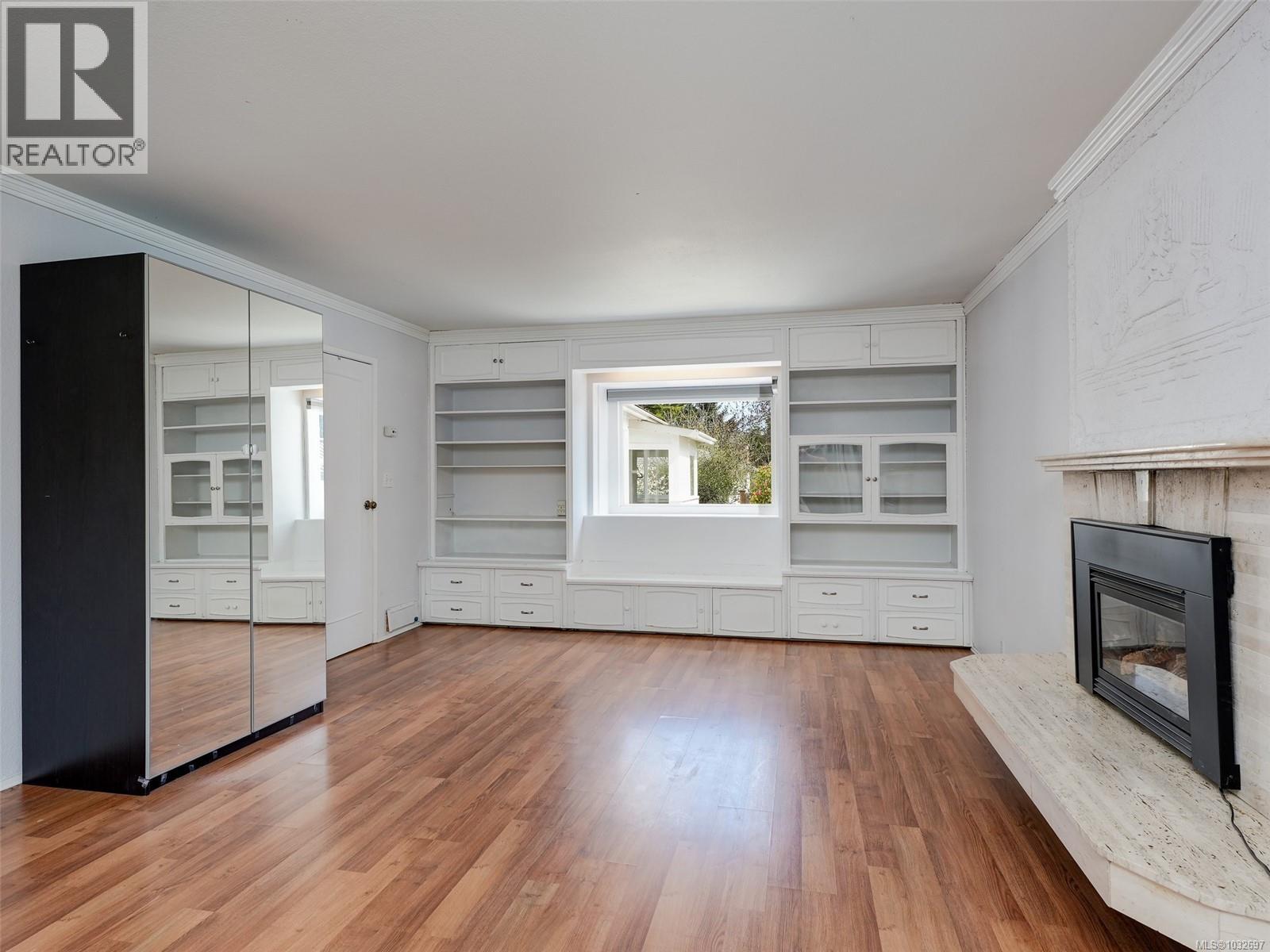 4031 Quadra St, Saanich, British Columbia  V8X 1K1 - Photo 6 - 1032697