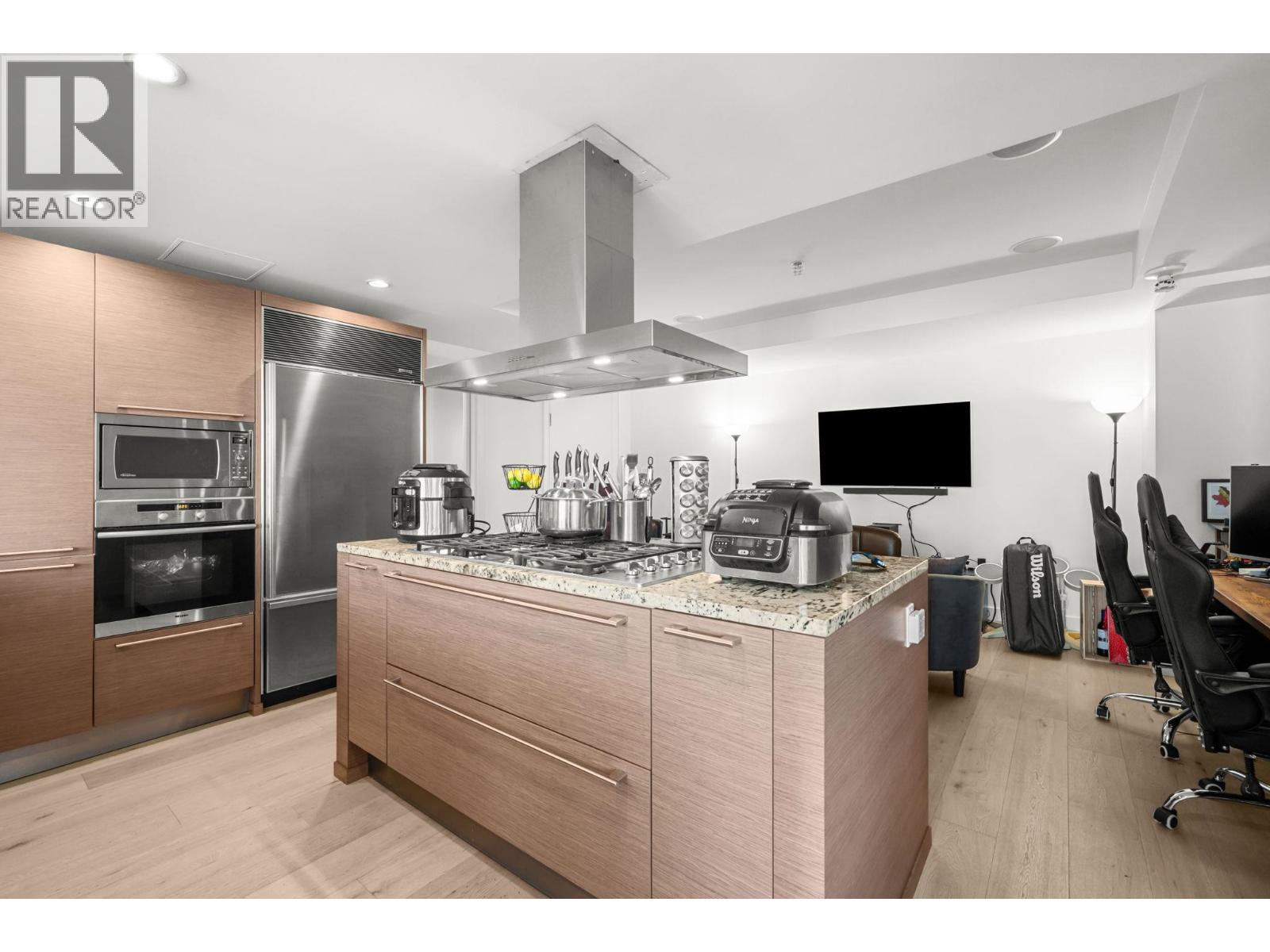 3001 1111 Alberni Street, Vancouver, British Columbia  V6E 4V2 - Photo 3 - R3084008