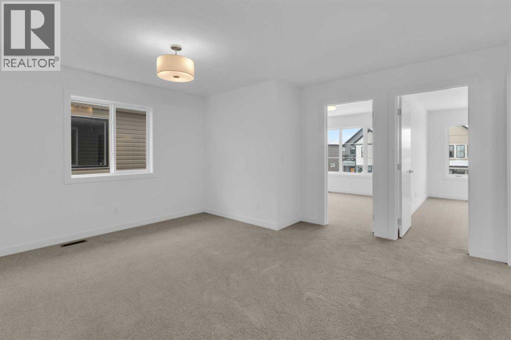 1321 South Point Parade SW, Airdrie, Alberta  T4B 0Y7 - Photo 17 - A2272934