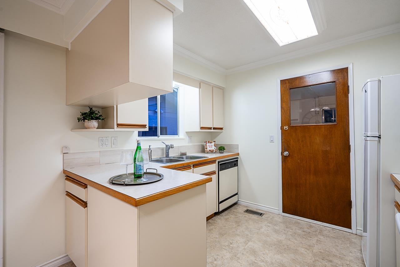 26981 28b Avenue, Langley, British Columbia  V4W 3A5 - Photo 6 - R3113379