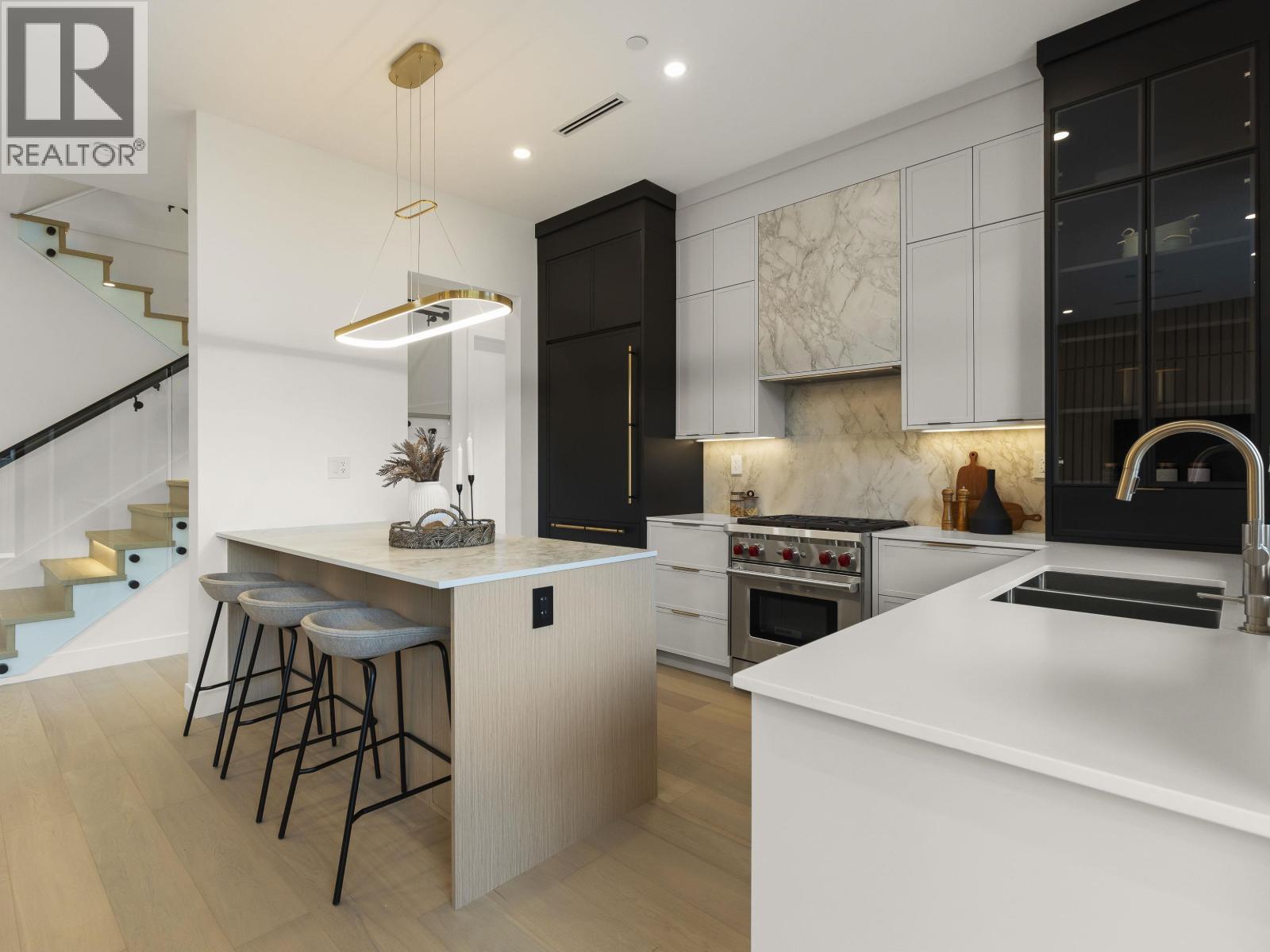 2 3255 13th Avenue, Vancouver, British Columbia  V6K 2V6 - Photo 6 - R3114049