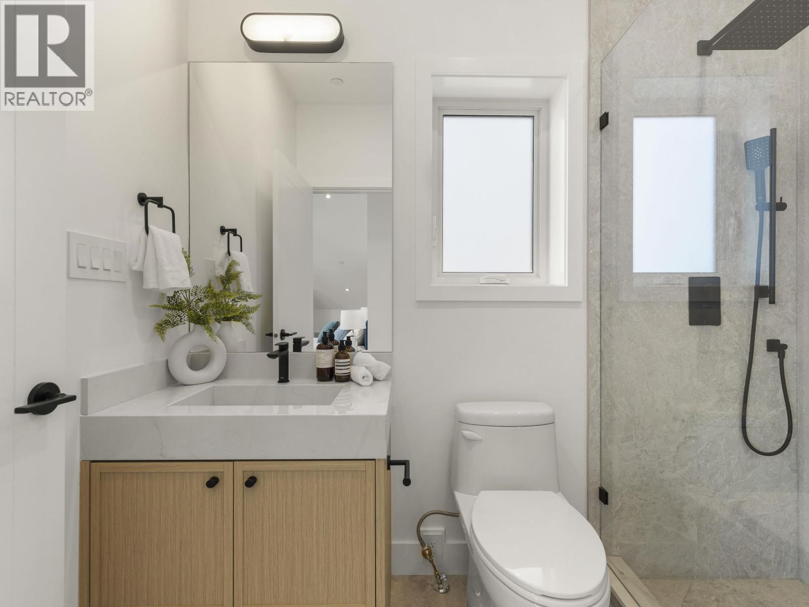 2 3255 13th Avenue, Vancouver, British Columbia  V6K 2V6 - Photo 17 - R3114049