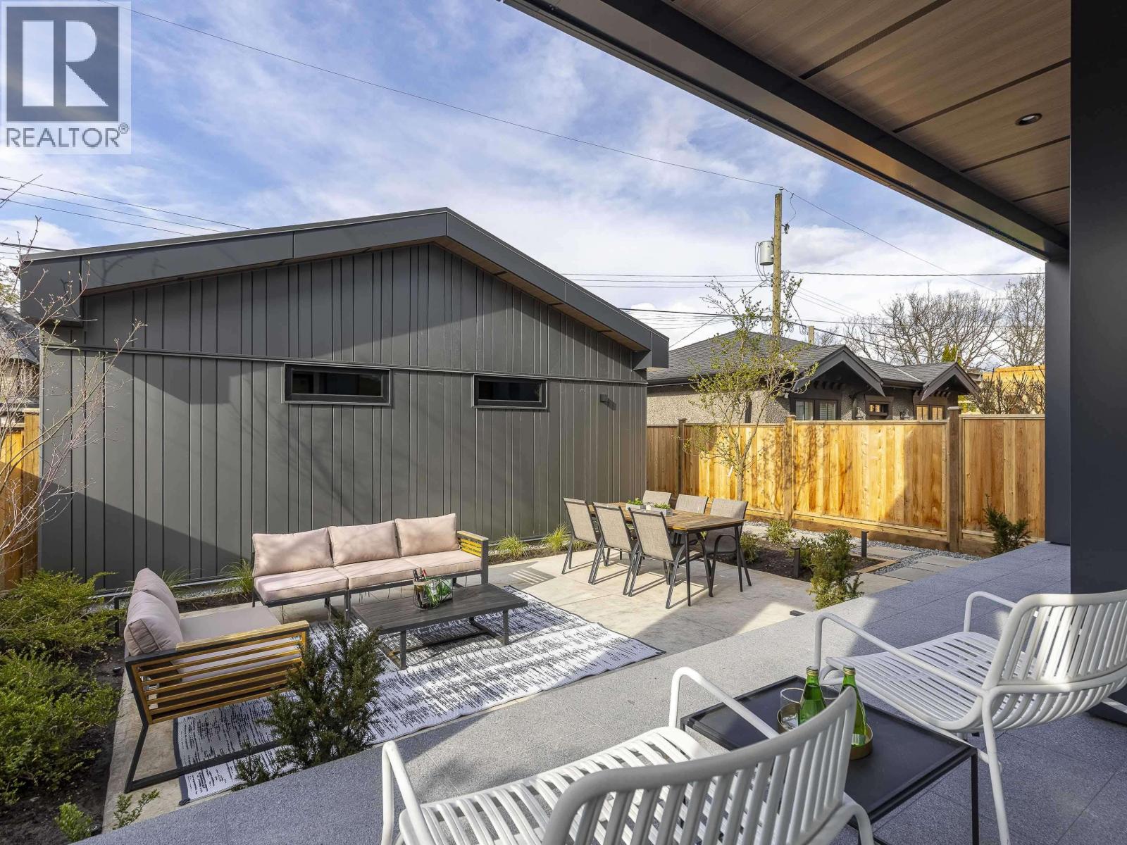 2 3255 13th Avenue, Vancouver, British Columbia  V6K 2V6 - Photo 12 - R3114049