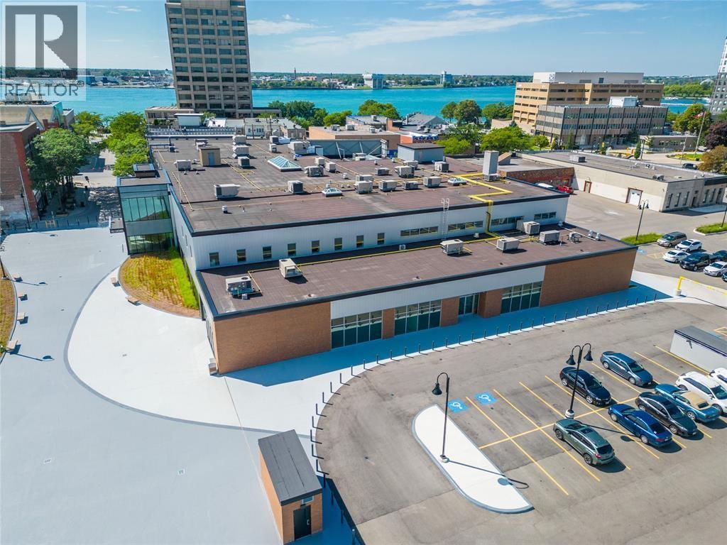 162 Lochiel Street Unit# Unit 1, Sarnia, Ontario  N7T 5V2 - Photo 4 - 26000905