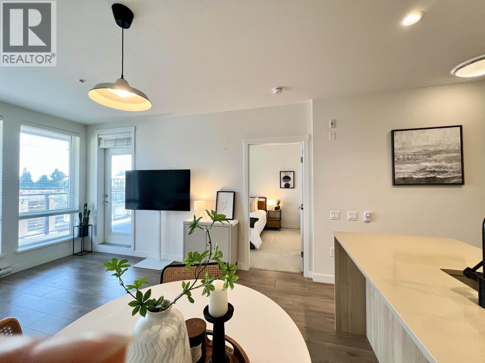 408 707 Como Lake Avenue, Coquitlam, British Columbia  V3J 0J5 - Photo 9 - R3114048