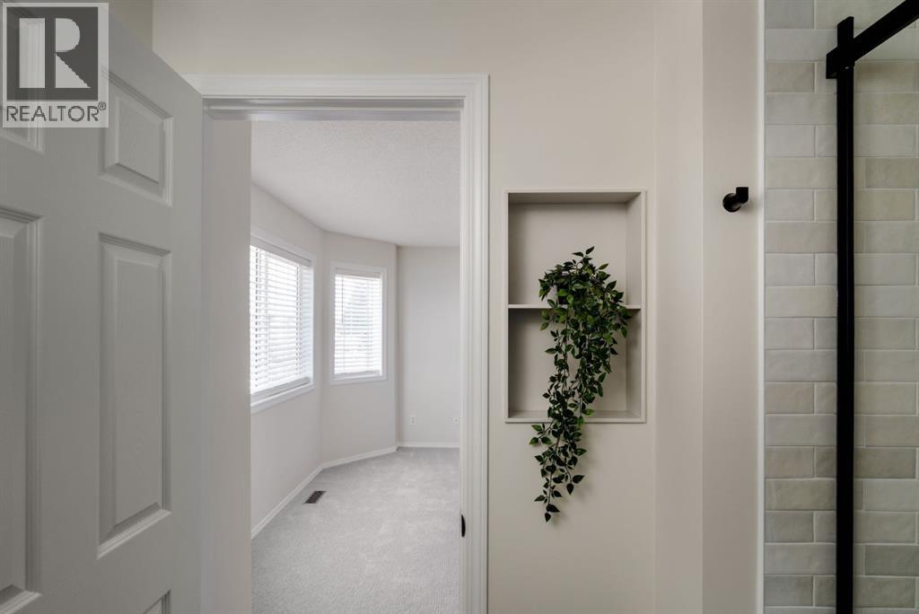 641 Evermeadow Road SW, Calgary, Alberta  T2Y 4W8 - Photo 23 - A2289748