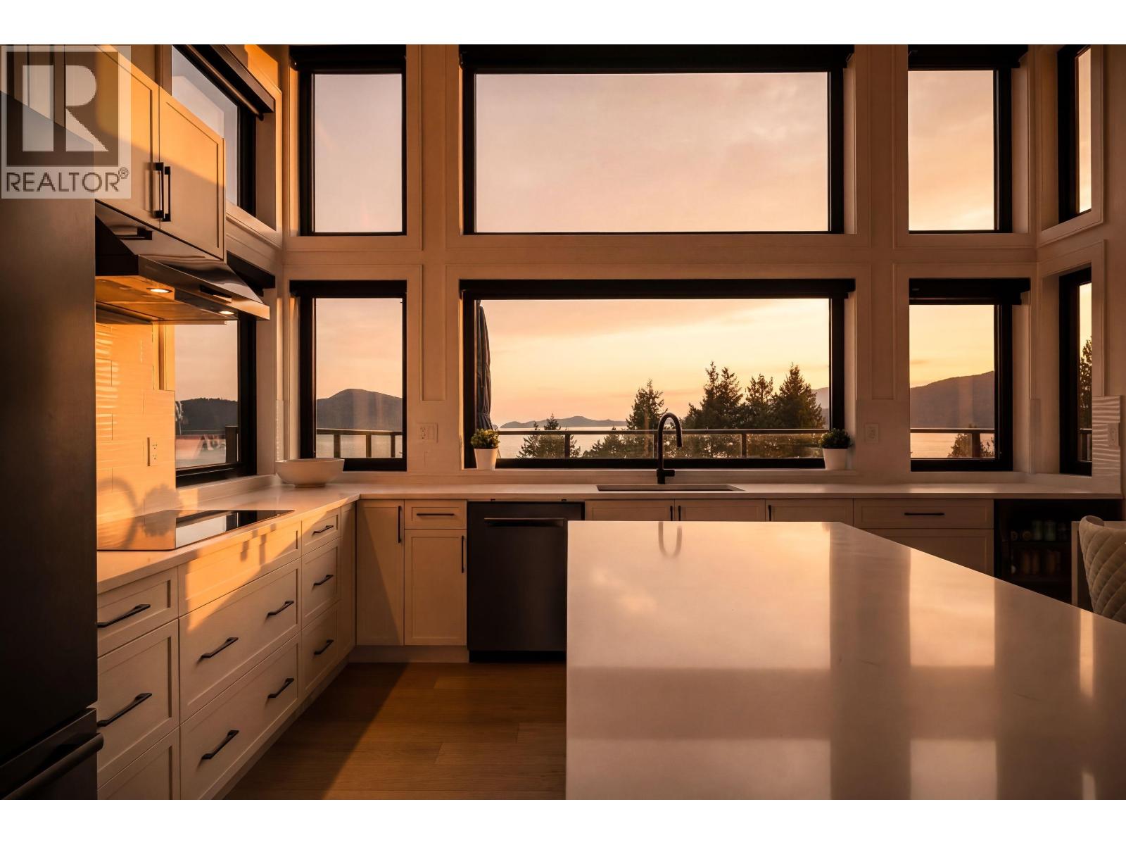 35 Kelvin Grove Way, West Vancouver, British Columbia  V0N 2E0 - Photo 5 - R3114031