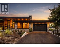 35 KELVIN GROVE WAY, West Vancouver, British Columbia